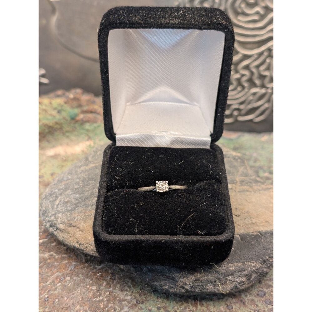 Sterling Silver Diamond Ring • 925 SK9 • Round Solitaire • Four‑Prong